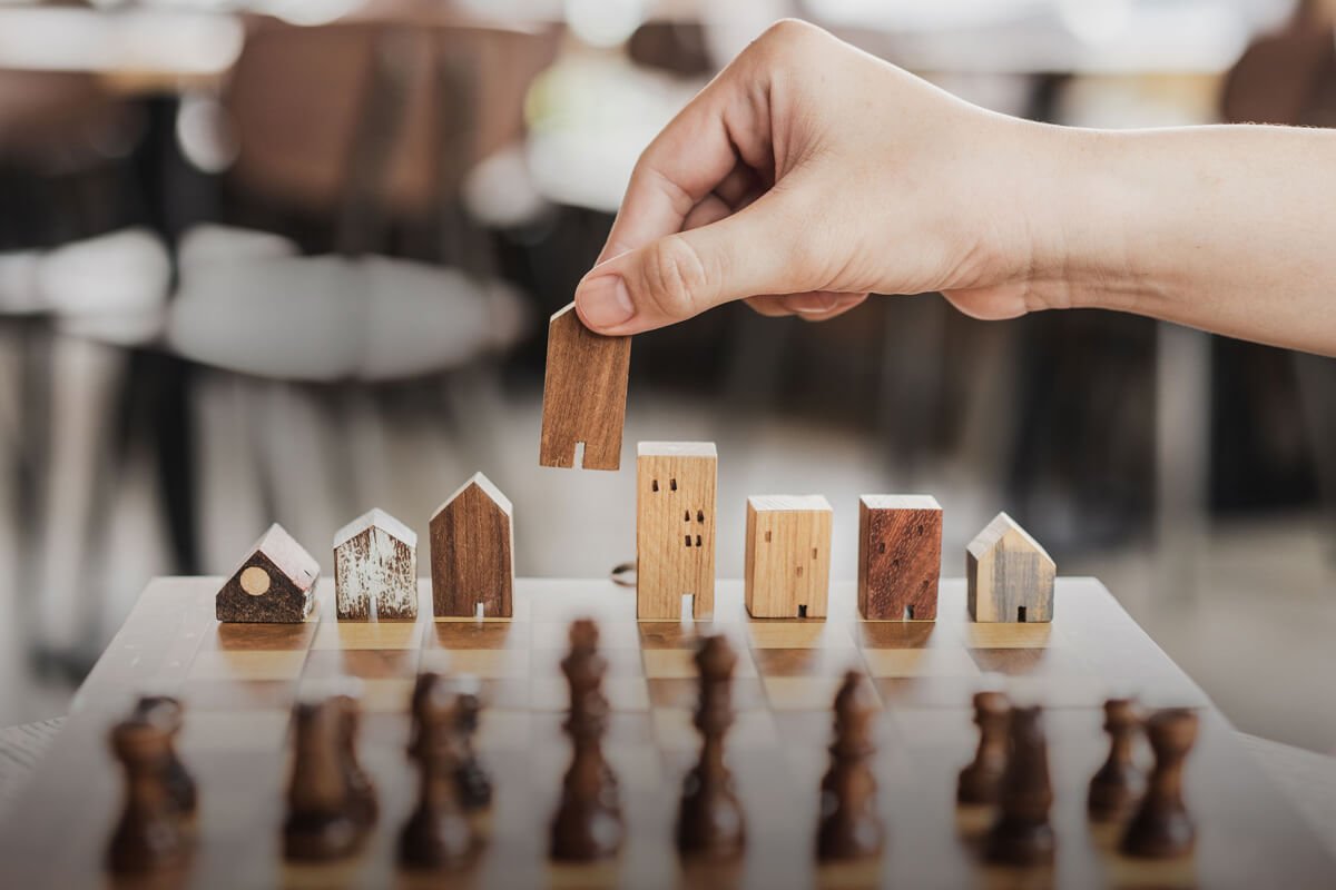 Commercial Real Estate Strategies, Trends, and Foresight for Smart Investors